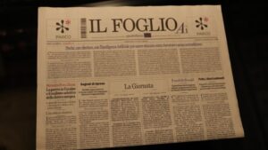 AI 接管新闻界？全球首份全 AI 报纸问世！AI 包揽了写作、标题、引用-AI Express News