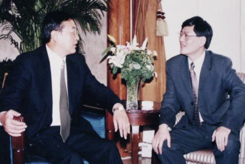 错过中国首富的神秘女富豪 中国互联网的创立者