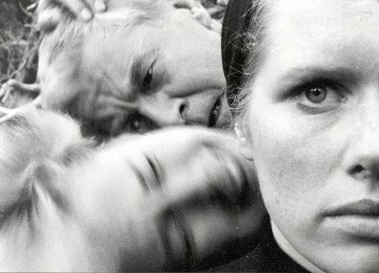 《黑镜》归来爆红,华人女导演入行 6 年,一集封神 《黑镜》归来爆红,华人女导演入行 6 年,一集封神