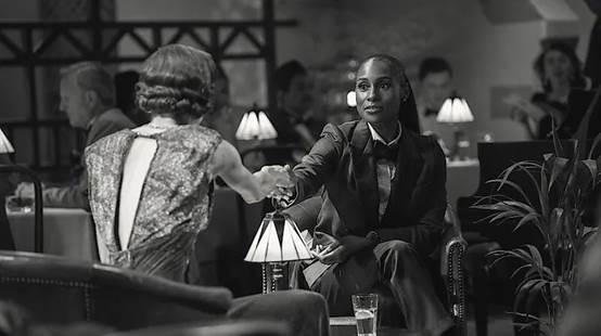 《黑镜》归来爆红,华人女导演入行 6 年,一集封神 《黑镜》归来爆红,华人女导演入行 6 年,一集封神