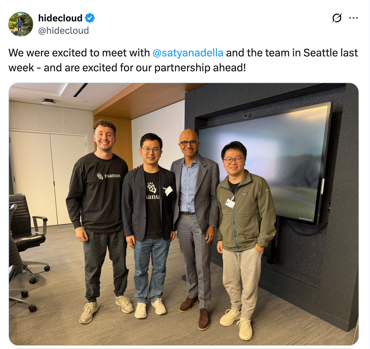 Manus 创始人晒与微软 CEO 合影，引爆行业关注