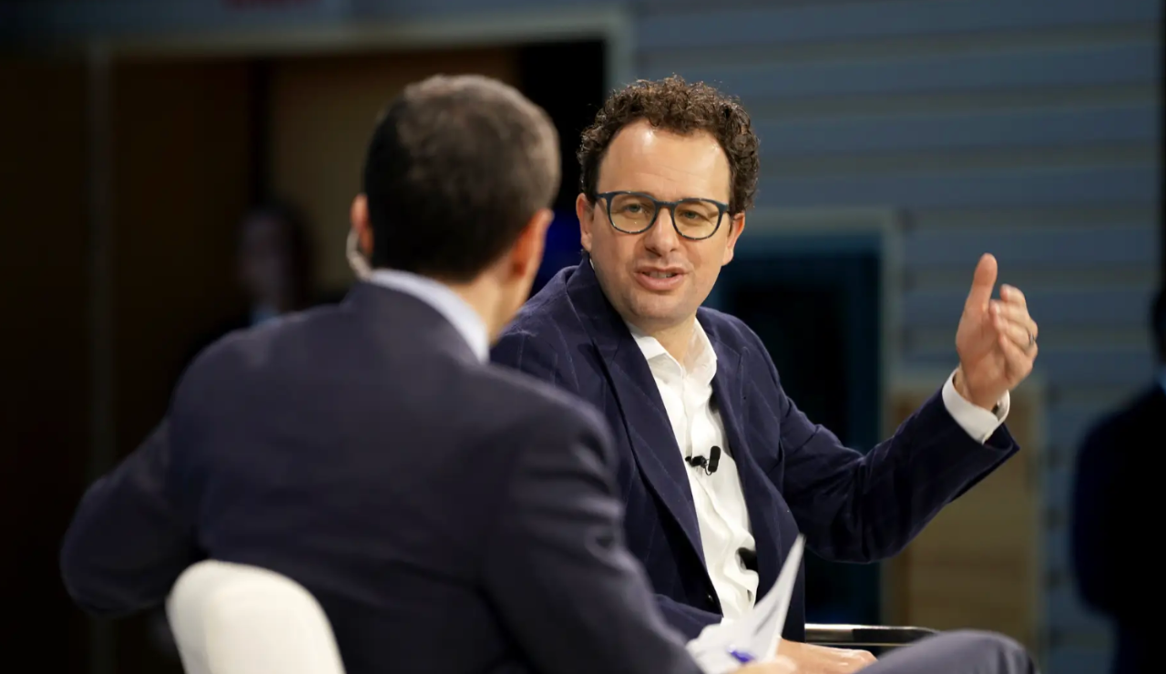 图片[10]-拉响紧急警报后，奥特曼再遭暗讽：孤注一掷，或将死无全尸！-AI Express News