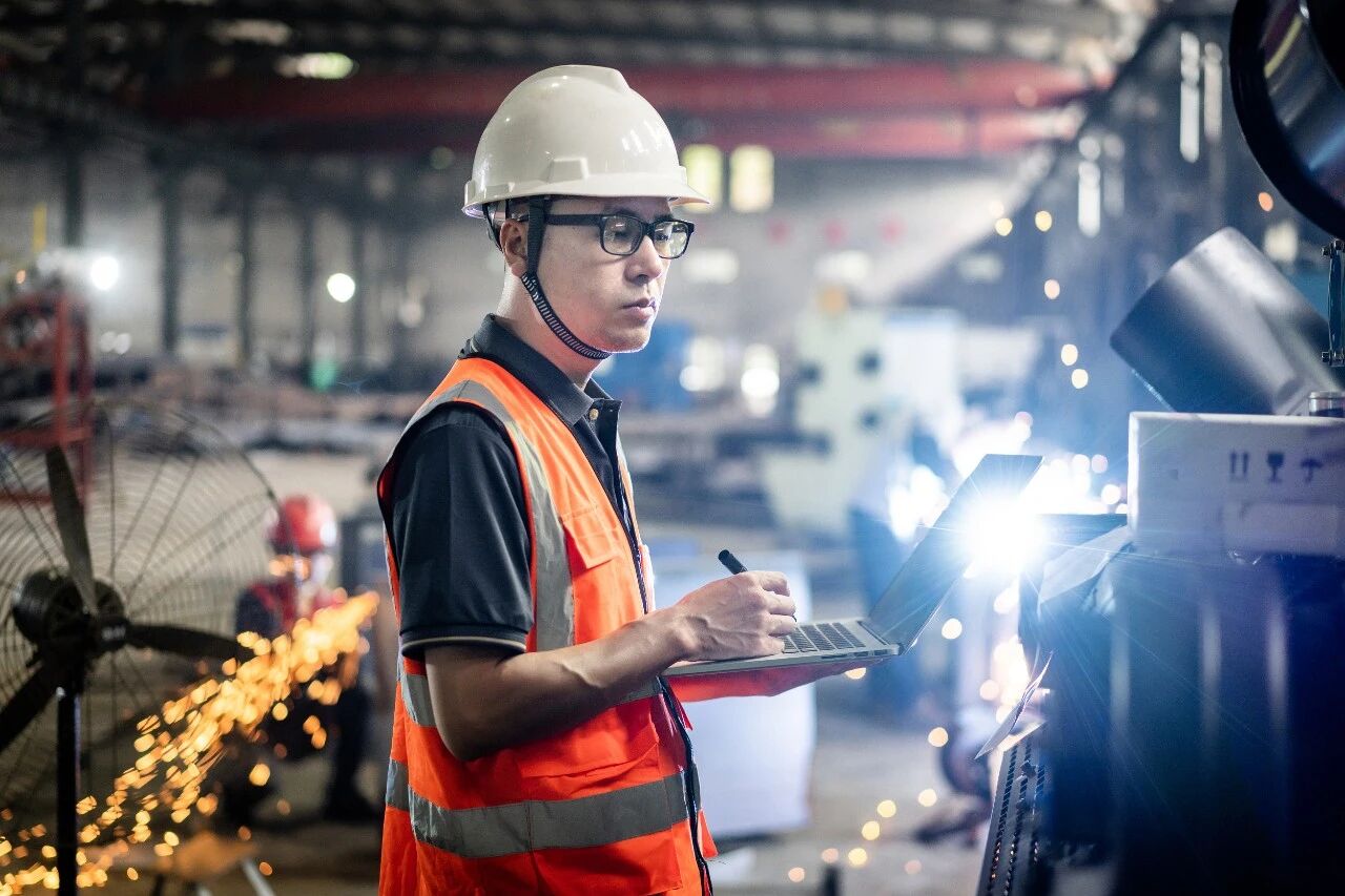 图片[1]-不敢相信，最懂用AI的人，竟然在鱼塘和车间-AI Express News