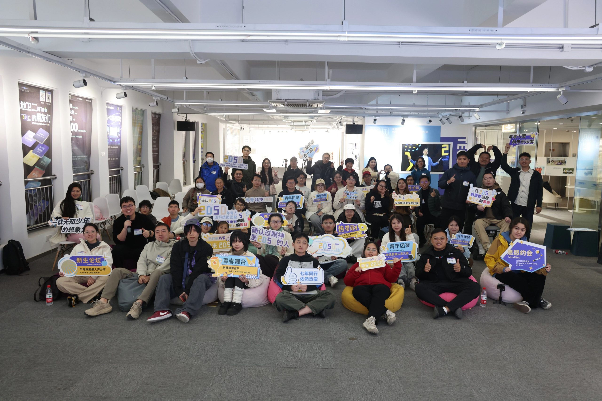 图片[1]-在AI浪潮之下，看见具体的人-AI Express News