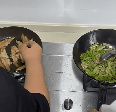 图片[12]-东北小伙“北范南调”离职回老家给朋友送饭，竟然狂揽千万点赞上亿播放？-AI Express News