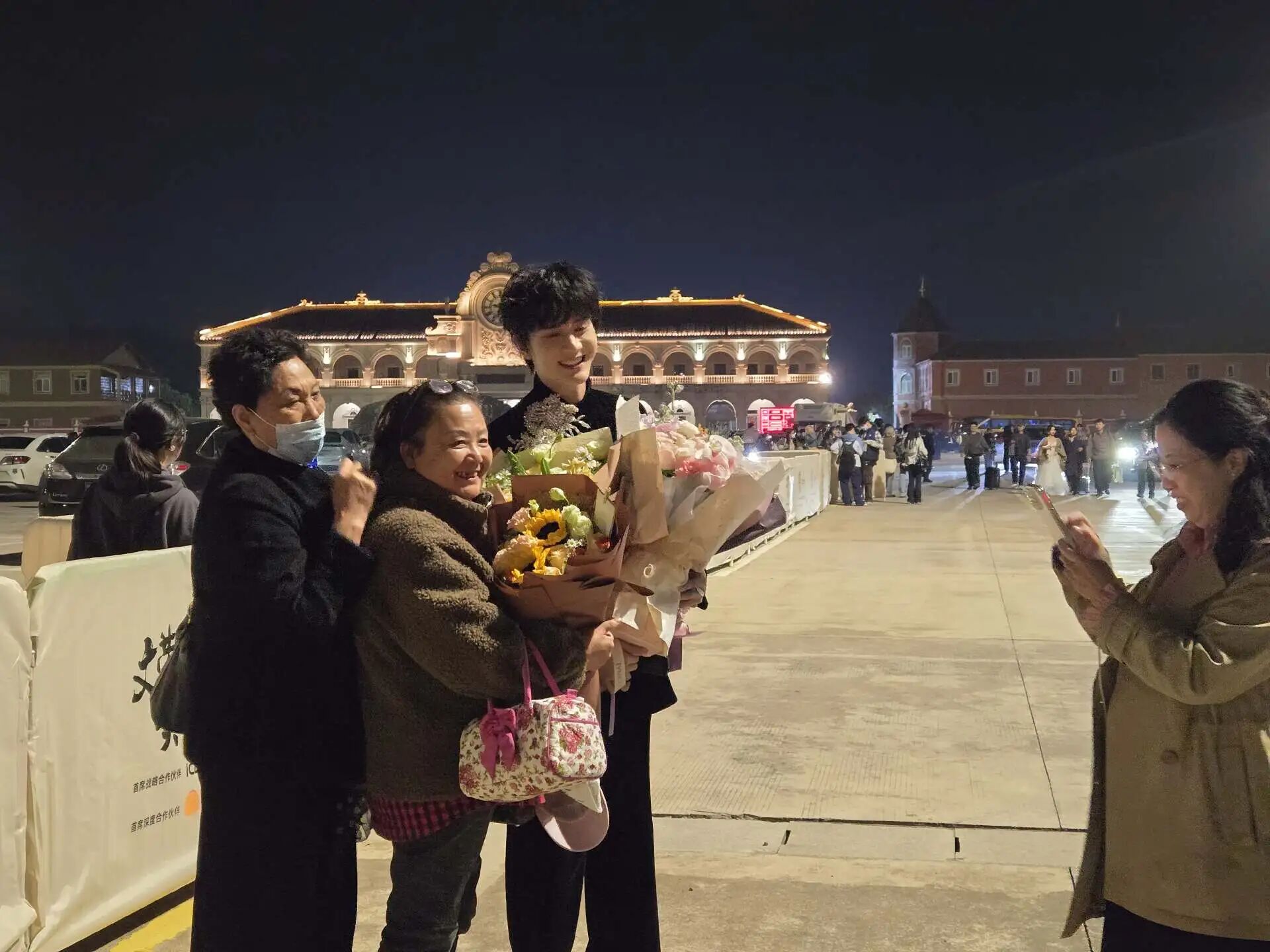 图片[7]-七天挣百万，短剧演员的改命之路｜深氪lite-AI Express News