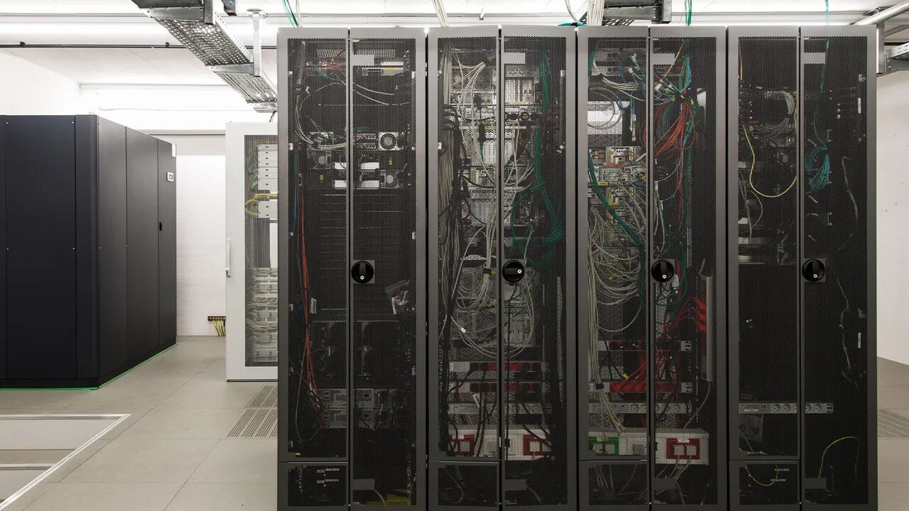 图片[15]-Apple Silicon 五周年，无心插柳长出了一片 AI 市场｜硬哲学-AI Express News