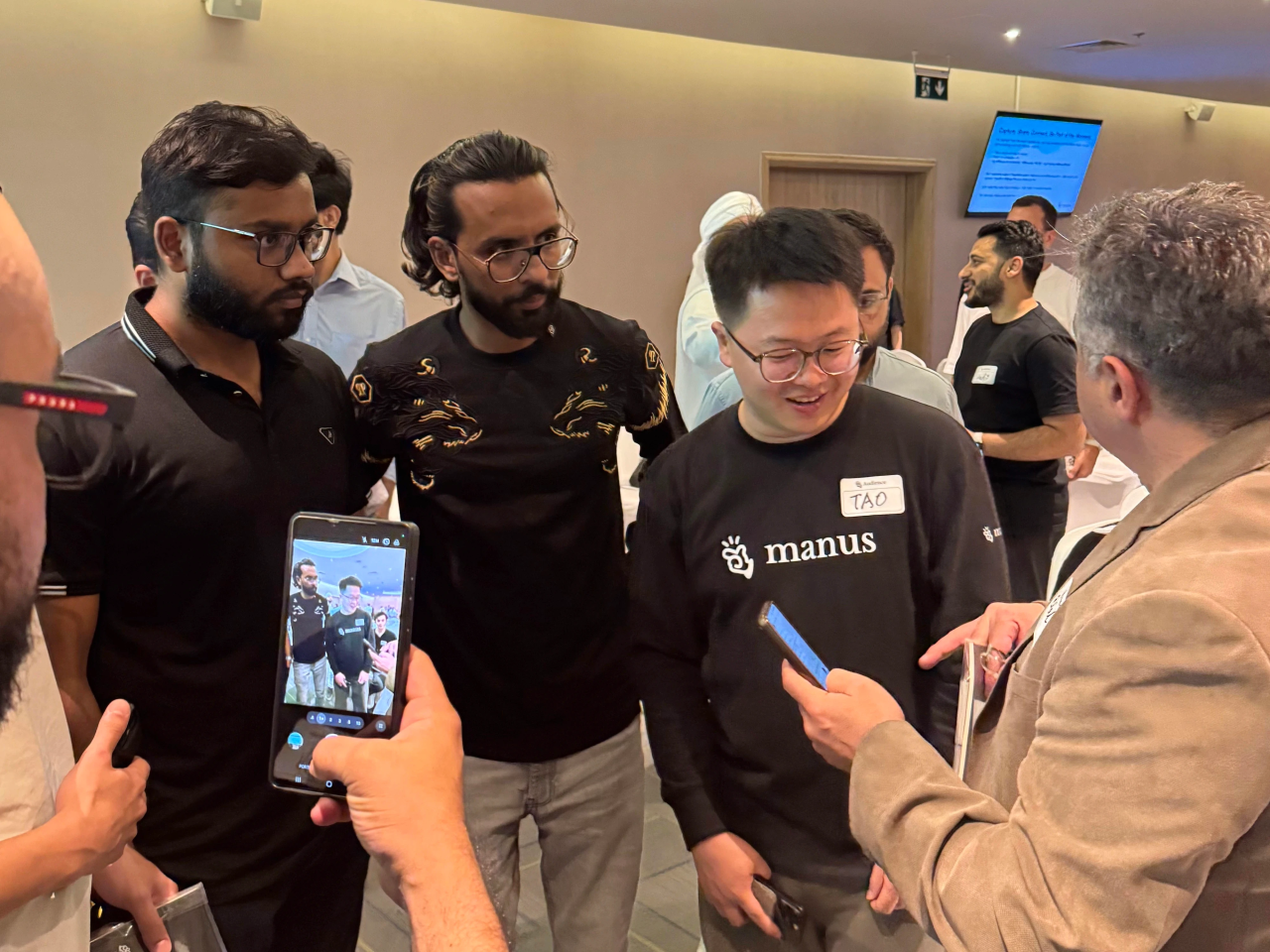 图片[7]-张涛首次回应争议，Manus 为什么没有被替代？｜清华校园行-AI Express News