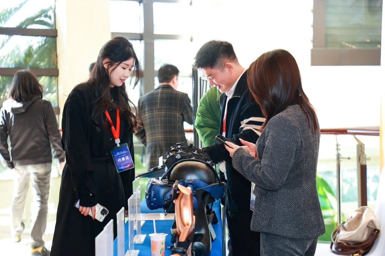 图片[30]-现场报道 | AI融智推动职业教育高质量发展论坛暨第三届职业院校人工智能学院院长（系主任）会议在云南腾冲成功举办-AI Express News