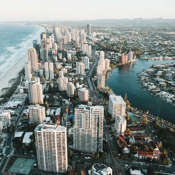 MySQL 代码库分析报告显示，开发活动衰退且贡献者数量减少-AI Express News