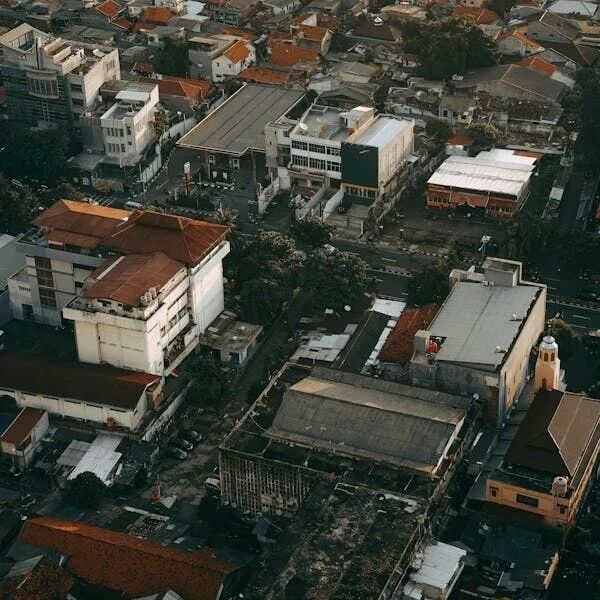 别再卷CRUD了！2026年，用AI Agent和RAG实现薪资翻倍 | 极客时间-AI Express News