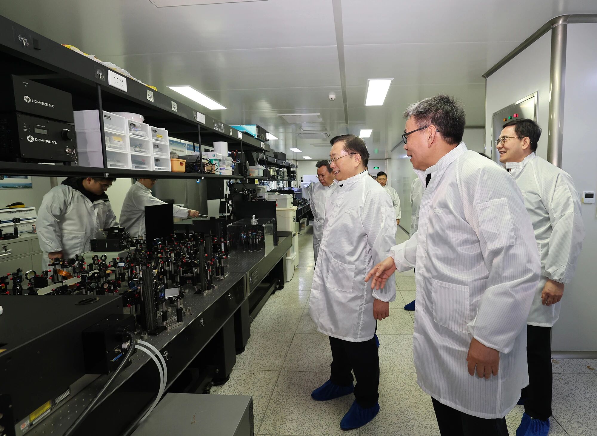 图片[2]-王忠林在武汉大学调研时强调 着力培养一批既懂科技又懂产业的领军型人才 更好推动科技创新和产业创新深度融合发展-AI Express News