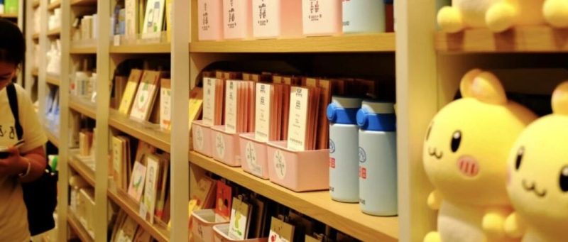 让新品故事随拍随发：品牌如何用AI日产千条短视频【AI落地洞察】-AI Express News