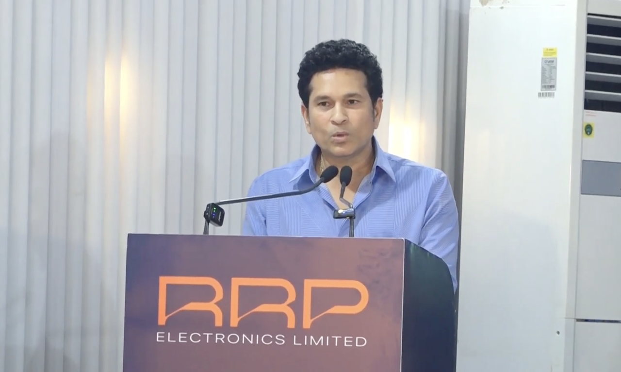 图片[11]-2个印度人，搞出全球第一「AI妖股」！0芯片、狂飙550倍看呆英伟达-AI Express News