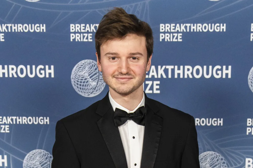 图片[10]-硅谷CEO看傻了：大批名校生连夜退学，10后高中生靠AI融资千万！-AI Express News