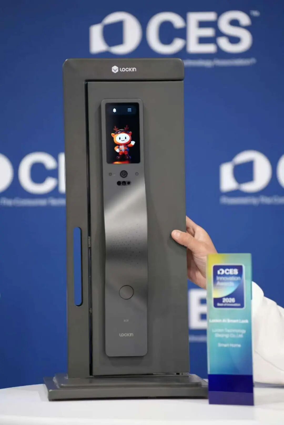 图片[29]-CES变成中国科技秀：机器人跳舞、熊猫获奖、眼镜会说话-AI Express News