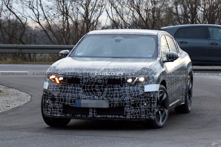 剑指特斯拉 Model Y：宝马 iX4 轿跑 SUV 路测图曝光