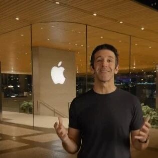 库克透露：苹果预计最早今年“换帅”！头号热门人选出炉-AI Express News