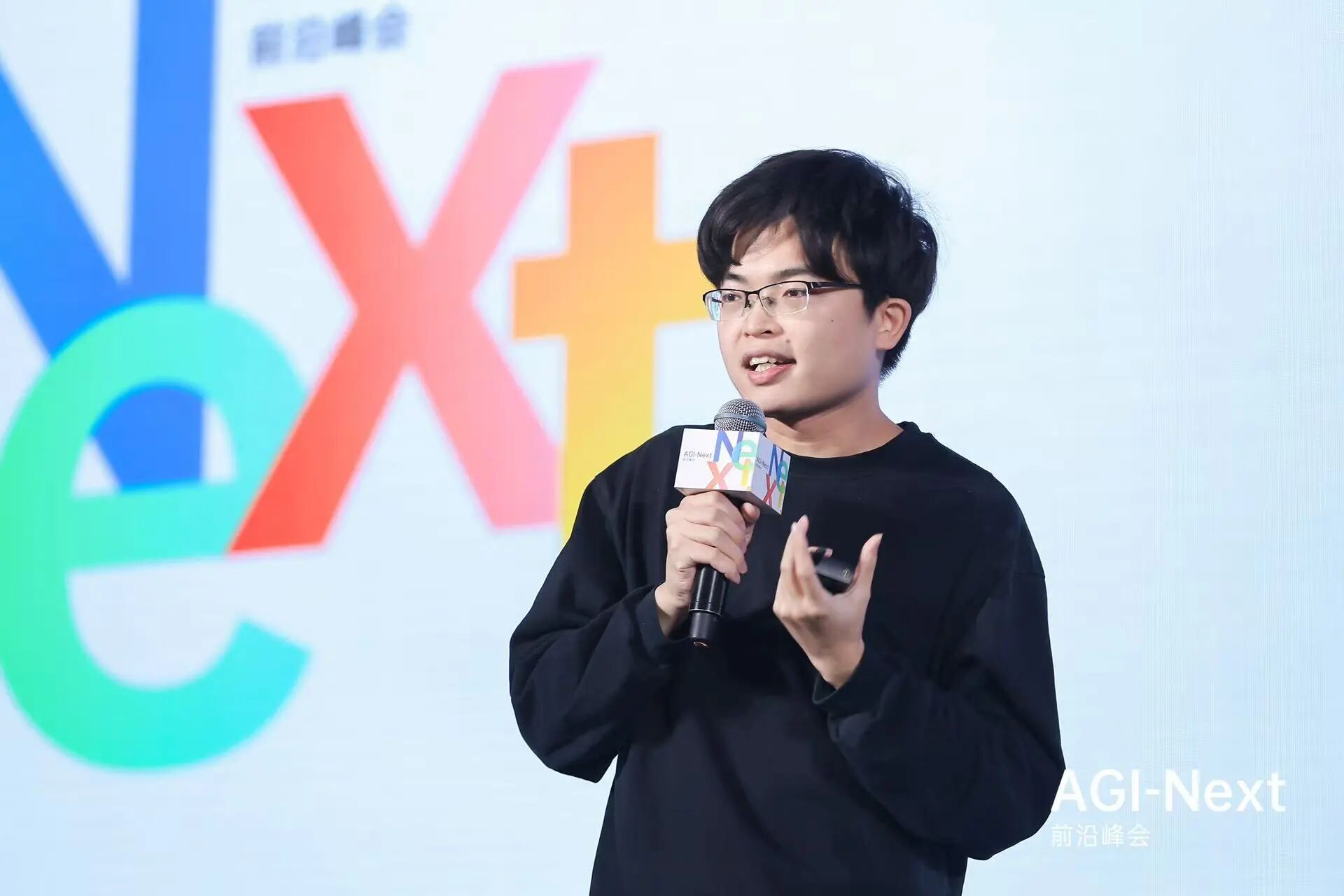 图片[1]-5亿美元融资之后，杨植麟首次深度分享Kimi的技术重点（含演讲全文）-AI Express News