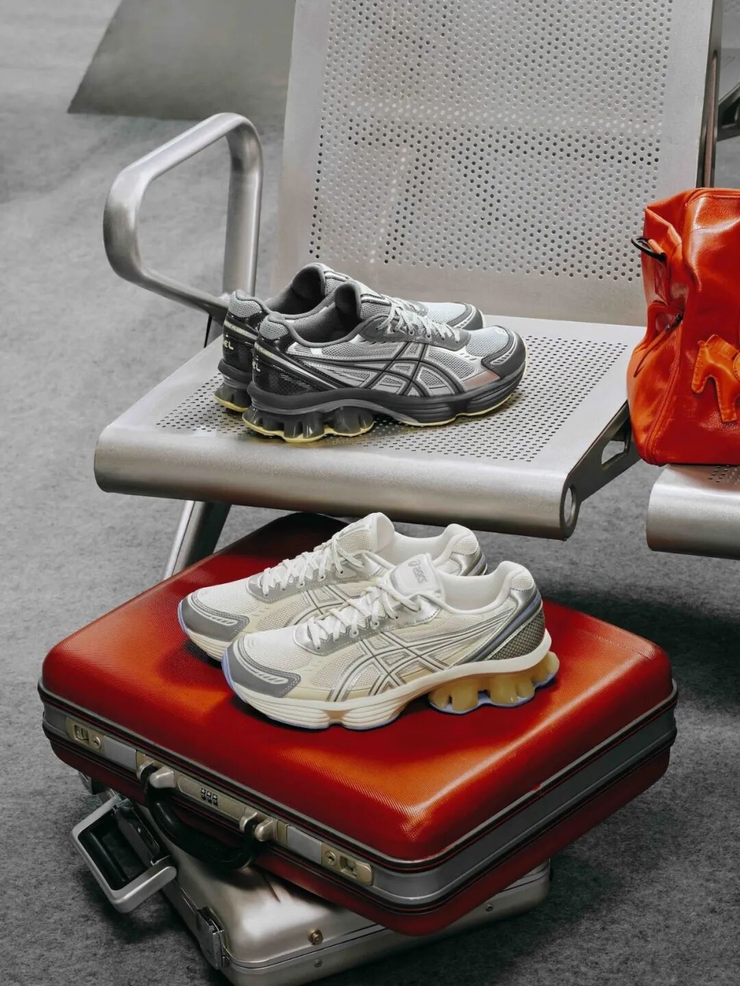 图片[37]-苹果Google官宣合作，AI Siri接入Gemini/卢伟冰辟谣辞职：上班开SU7/小电拼入选「微博年度电子潮玩」榜单-AI Express News