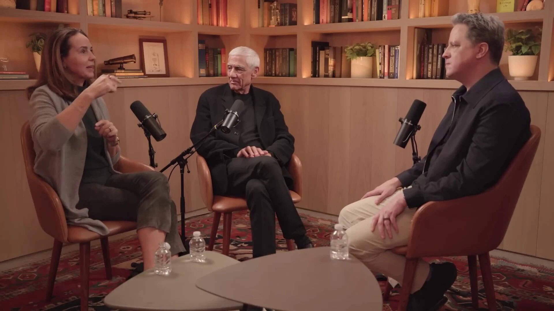 图片[2]-OpenAI CFO 与 Khosla Ventures 创始人：AI没有泡沫，收入增长和算力投资强相关，消费者普及带动企业应用-AI Express News