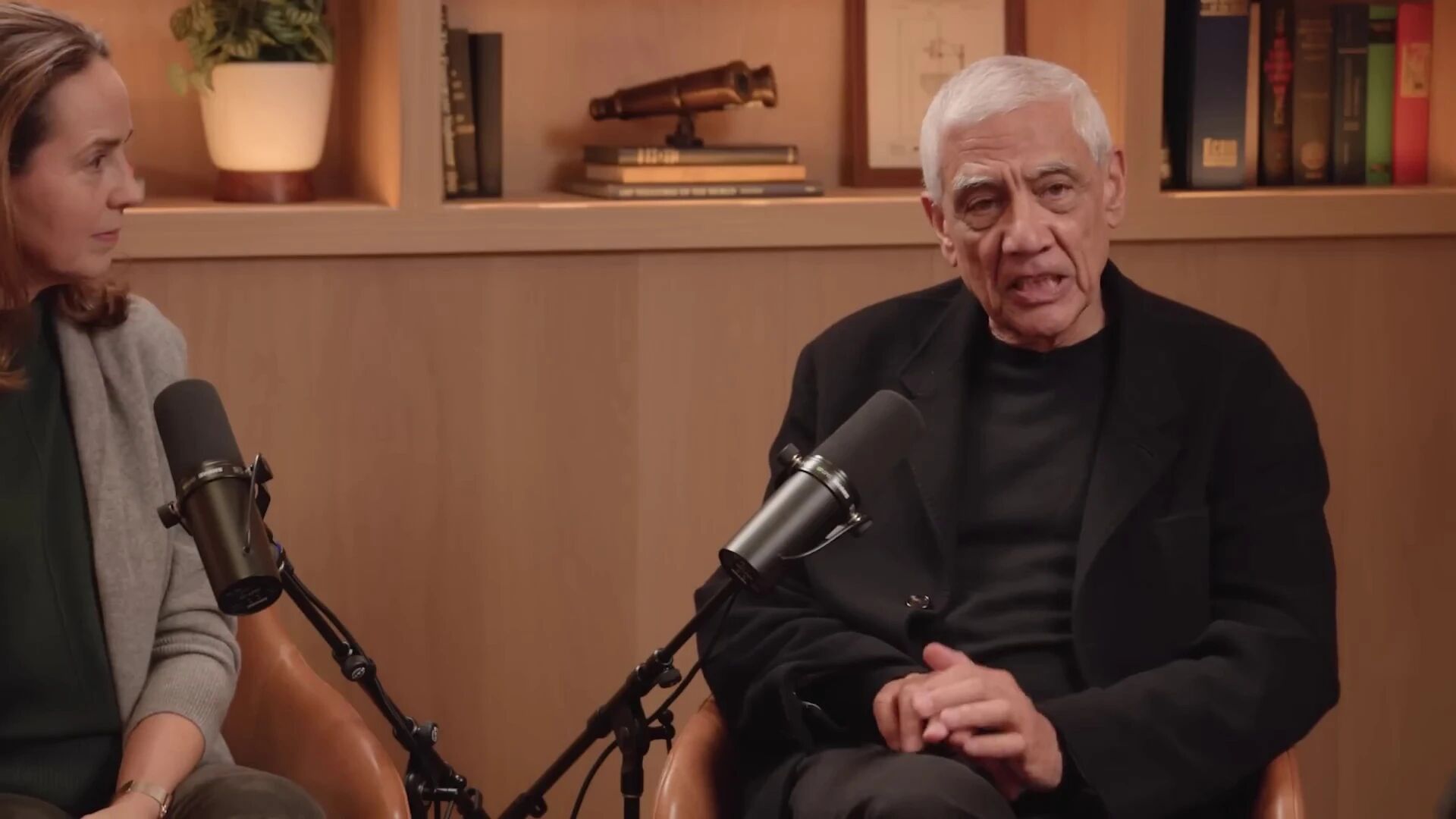 图片[3]-OpenAI CFO 与 Khosla Ventures 创始人：AI没有泡沫，收入增长和算力投资强相关，消费者普及带动企业应用-AI Express News