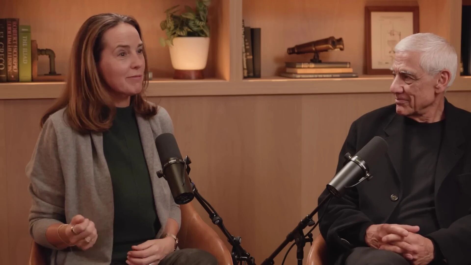 图片[8]-OpenAI CFO 与 Khosla Ventures 创始人：AI没有泡沫，收入增长和算力投资强相关，消费者普及带动企业应用-AI Express News