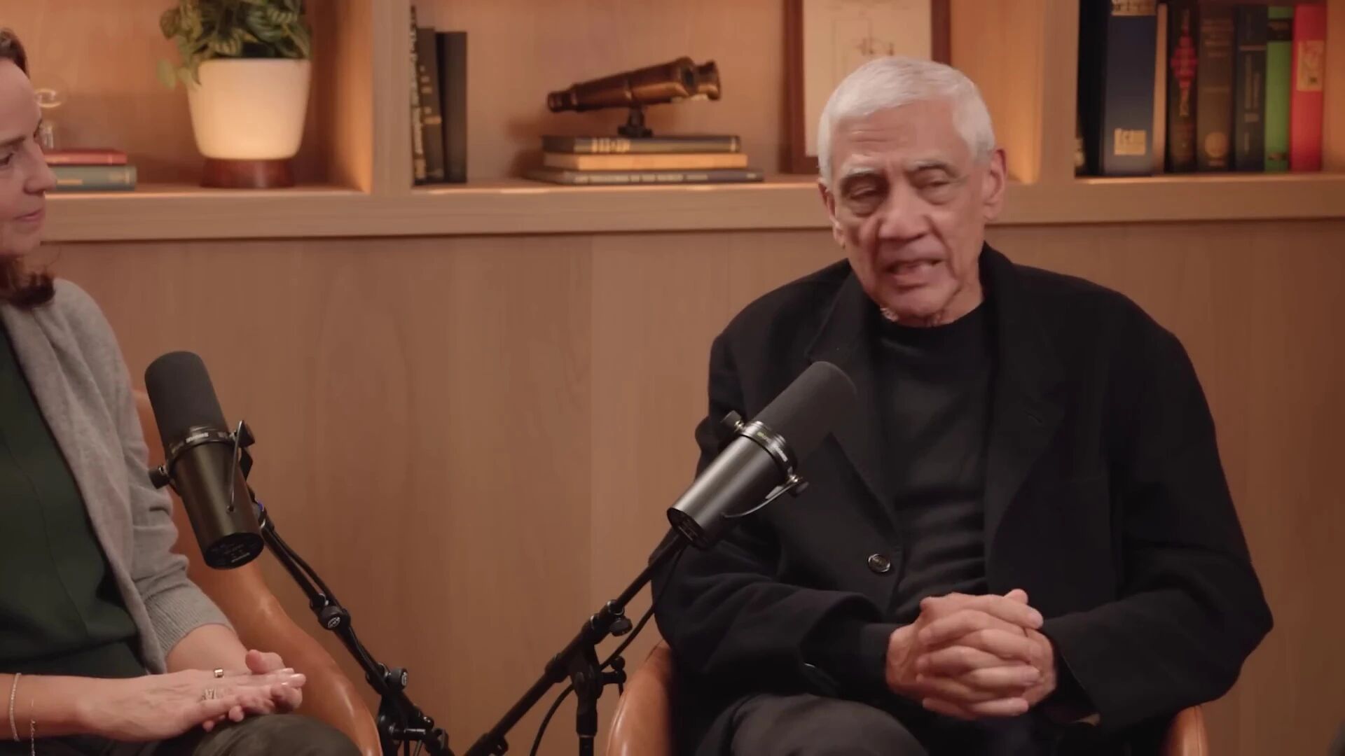 图片[9]-OpenAI CFO 与 Khosla Ventures 创始人：AI没有泡沫，收入增长和算力投资强相关，消费者普及带动企业应用-AI Express News