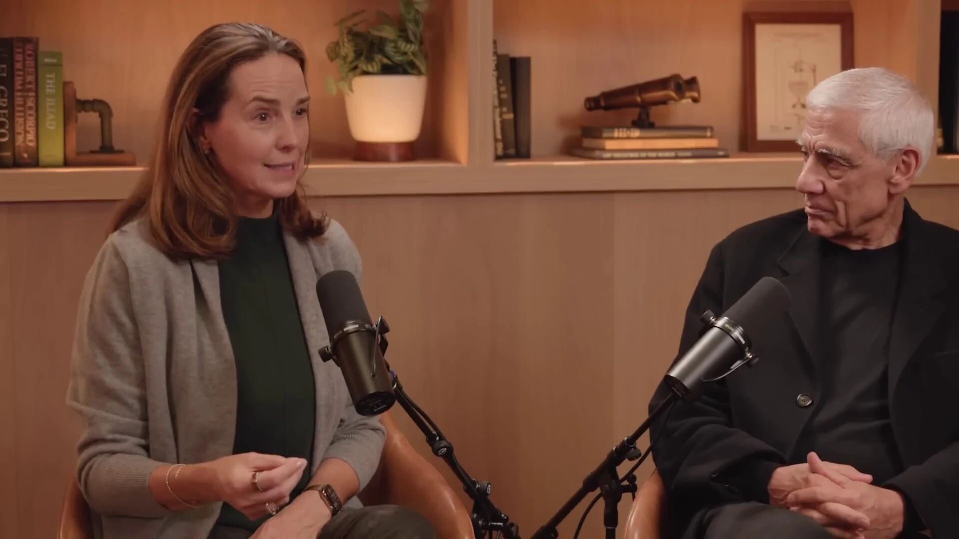 图片[10]-OpenAI CFO 与 Khosla Ventures 创始人：AI没有泡沫，收入增长和算力投资强相关，消费者普及带动企业应用-AI Express News