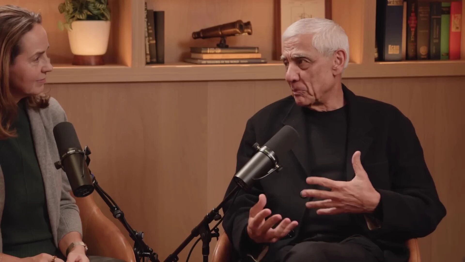 图片[13]-OpenAI CFO 与 Khosla Ventures 创始人：AI没有泡沫，收入增长和算力投资强相关，消费者普及带动企业应用-AI Express News