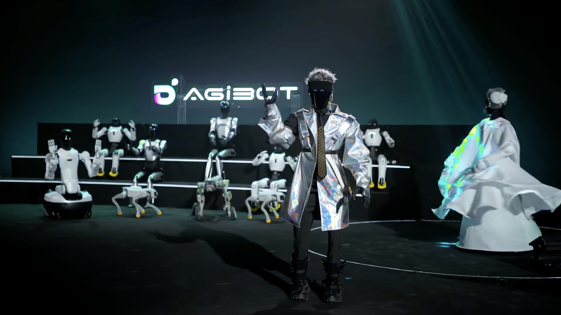 图片[11]-刚刚，全球首届机器人「春晚」炸场！稚晖君带队，节目效果拉满，连观众都是机器人-AI Express News