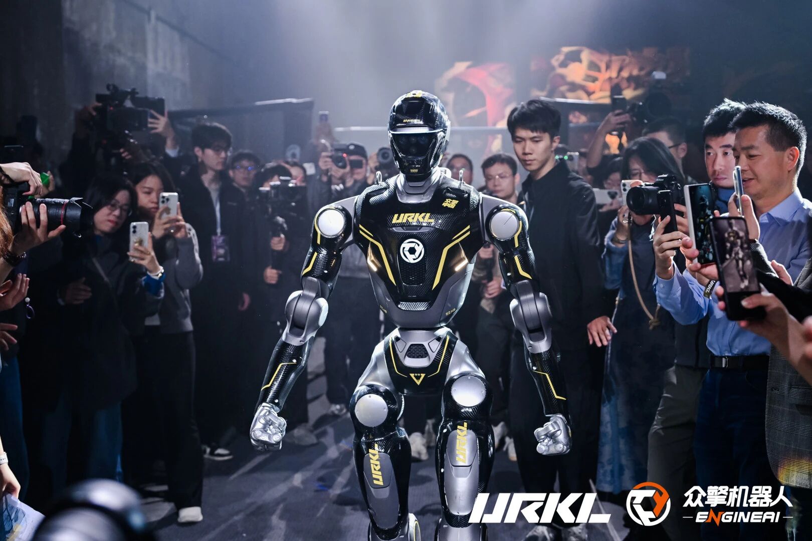 图片[16]-十公斤纯金冠军腰带，价值千万！全球首个人形机器人格斗联赛 URKL 重磅启幕-AI Express News