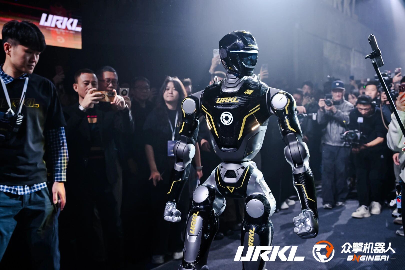 图片[17]-十公斤纯金冠军腰带，价值千万！全球首个人形机器人格斗联赛 URKL 重磅启幕-AI Express News