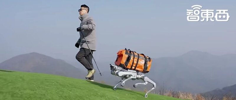 刚刚，宇树发布马年首个重磅机器人新品，小身板扛起200斤大汉-AI Express News