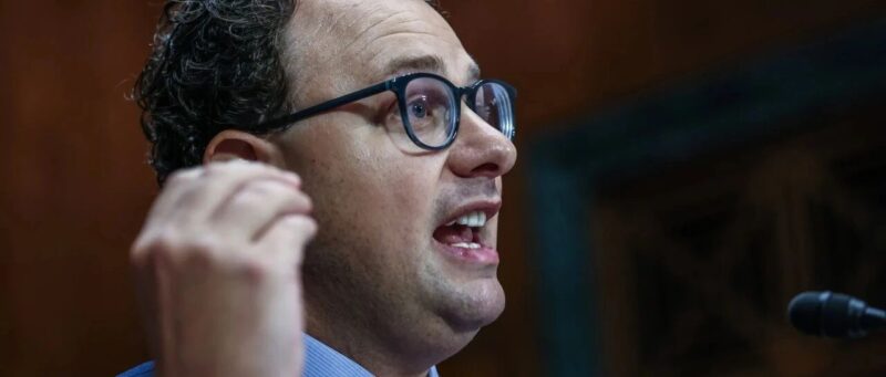 这个最反华的CEO，正在作茧自缚-AI Express News