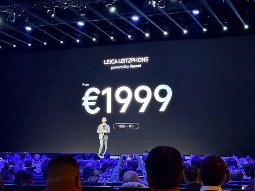 图片[12]-小米巴塞罗那炸场！真徕卡手机1.6万元开卖，VGT超跑等9大新品齐发-AI Express News