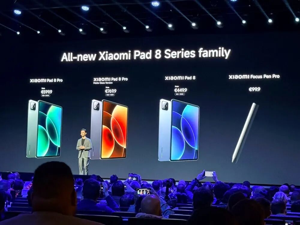 图片[13]-小米巴塞罗那炸场！真徕卡手机1.6万元开卖，VGT超跑等9大新品齐发-AI Express News