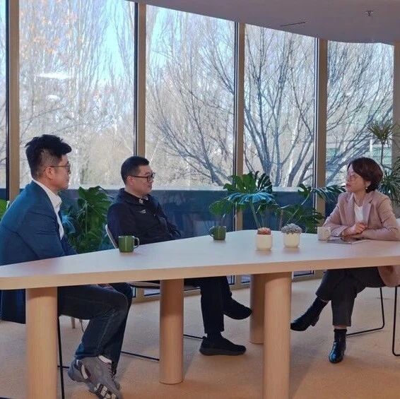 如何迎接AI重塑?美的与伊利各有心得-AI Express News