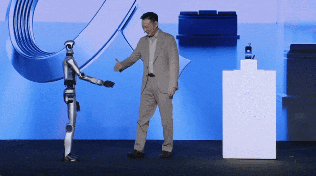 图片[4]-刚刚，荣耀人形机器人热舞亮相欧洲！全球第一个“机器人手机”真机首秀-AI Express News