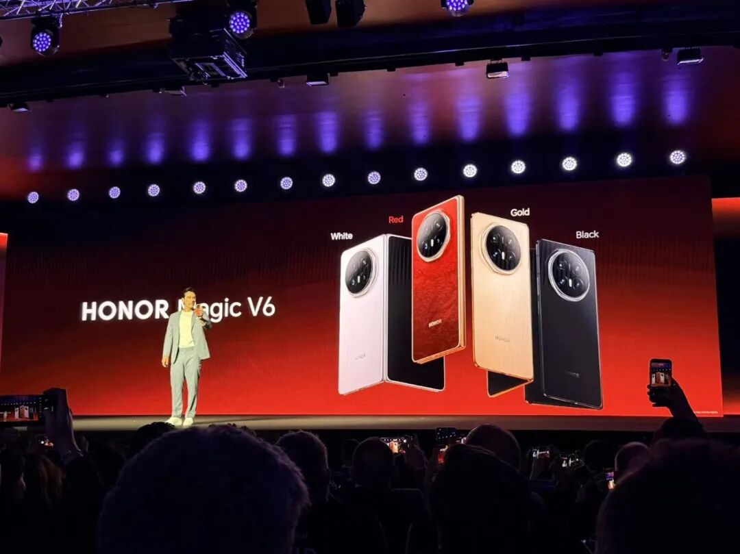 图片[25]-刚刚，荣耀人形机器人热舞亮相欧洲！全球第一个“机器人手机”真机首秀-AI Express News