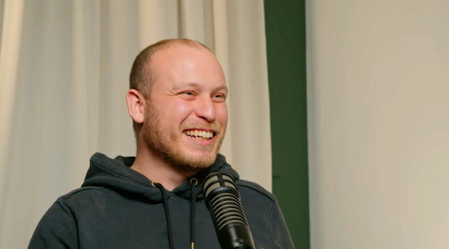 图片[2]-Claude Code之父自曝刘慈欣铁粉！不写PRD、不设职称，Anthropic 如何连续推出两个AI 爆款？-AI Express News