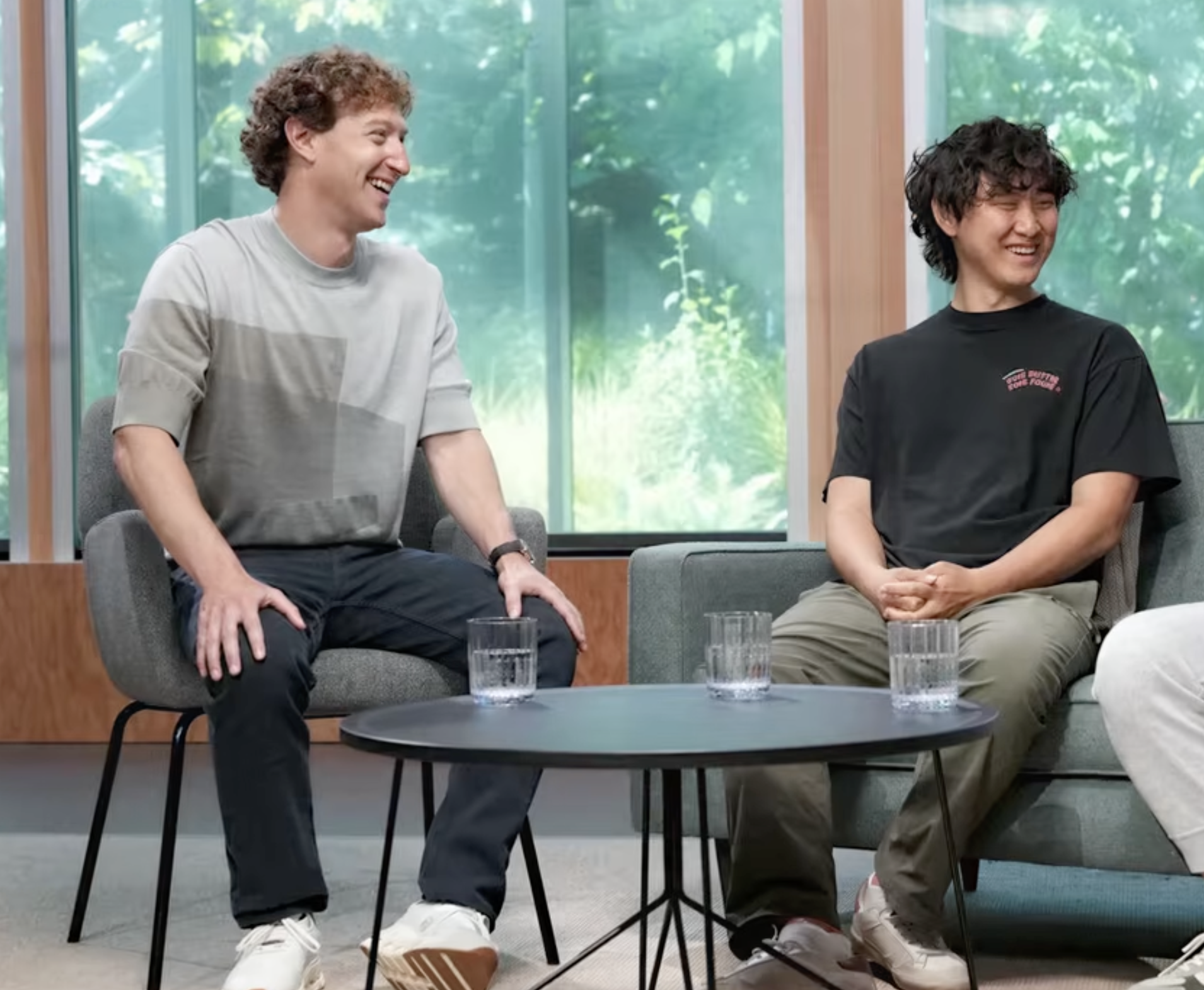 图片[3]-Meta被骂跑偏后摊牌！Alex Wang回应新团队目标：个人Agent全球化部署，Manus已在应用上开路-AI Express News