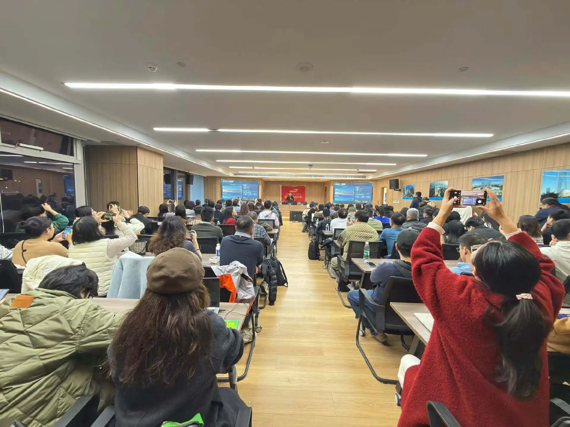 ##ALT_0_454898509350378##