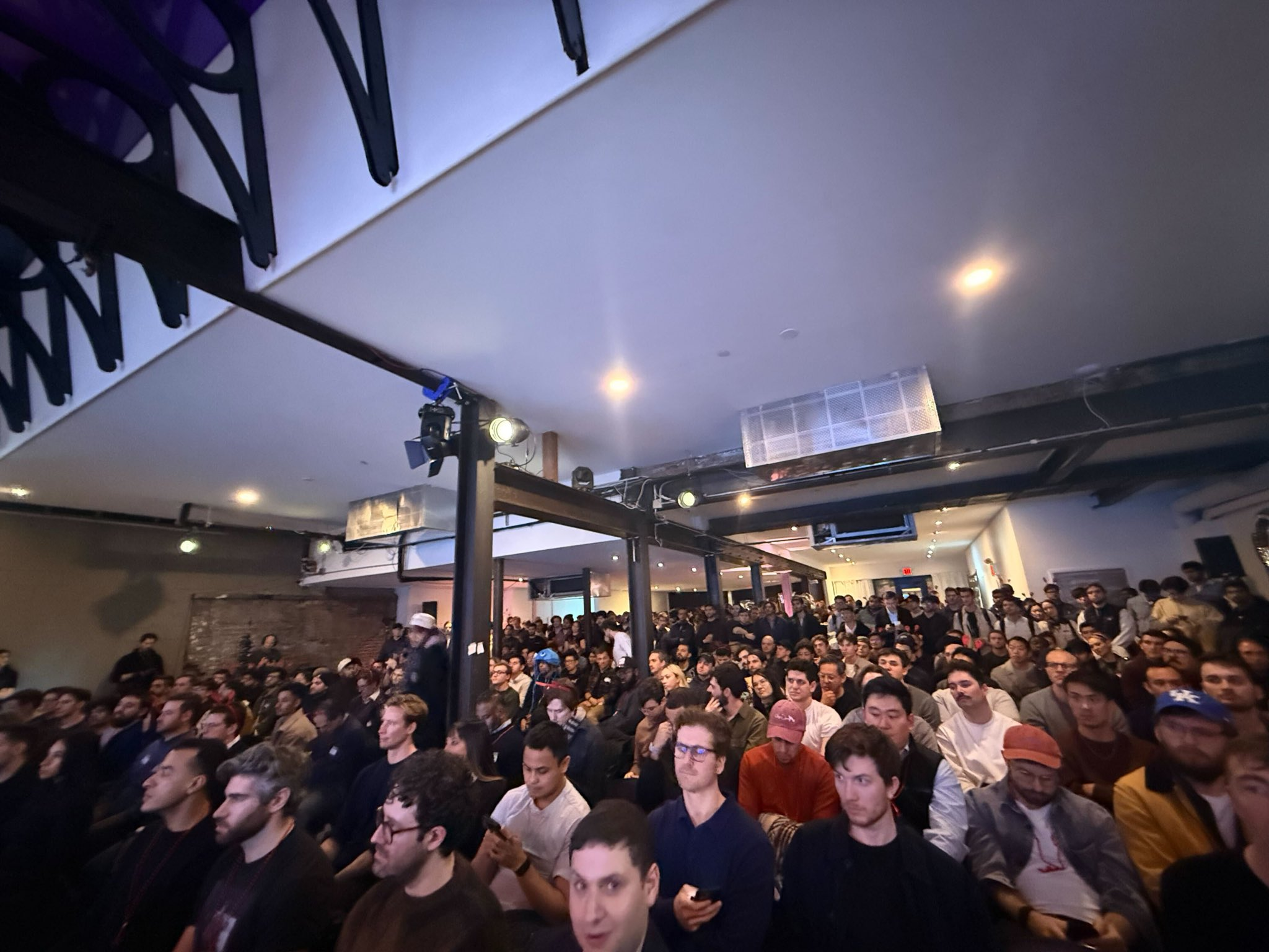 图片[11]-OpenClaw引爆纽约集会，虾教日烧10亿tokens！老黄认证：史上最强软件-AI Express News