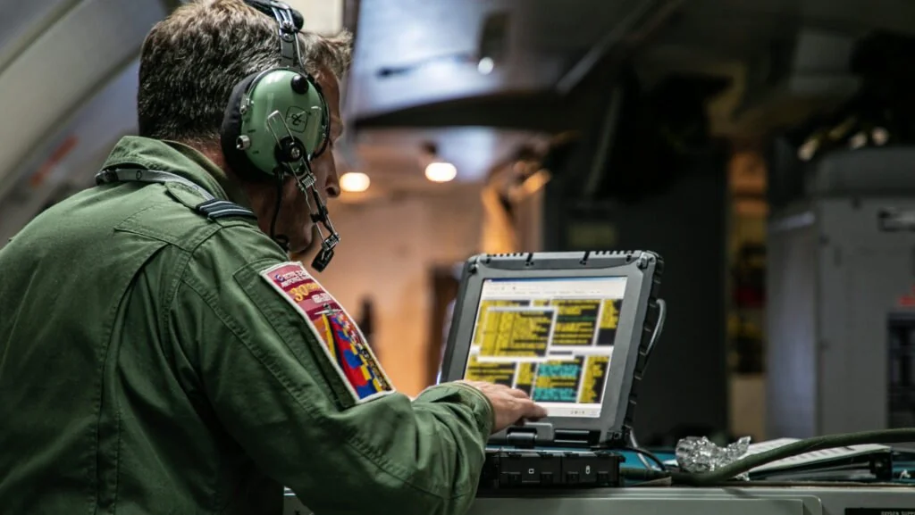 图片[19]-美军杀人AI猛料曝出！Claude24小时锁定伊朗1000个目标，战争彻底变天-AI Express News