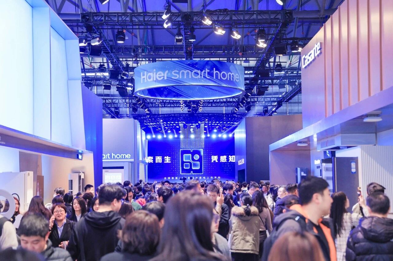 图片[12]-暴走两万步逛遍中国版CES！AI养龙虾、人形机器人火爆，追觅手机上手-AI Express News