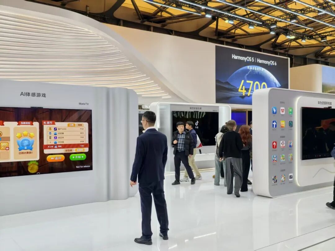 图片[13]-暴走两万步逛遍中国版CES！AI养龙虾、人形机器人火爆，追觅手机上手-AI Express News