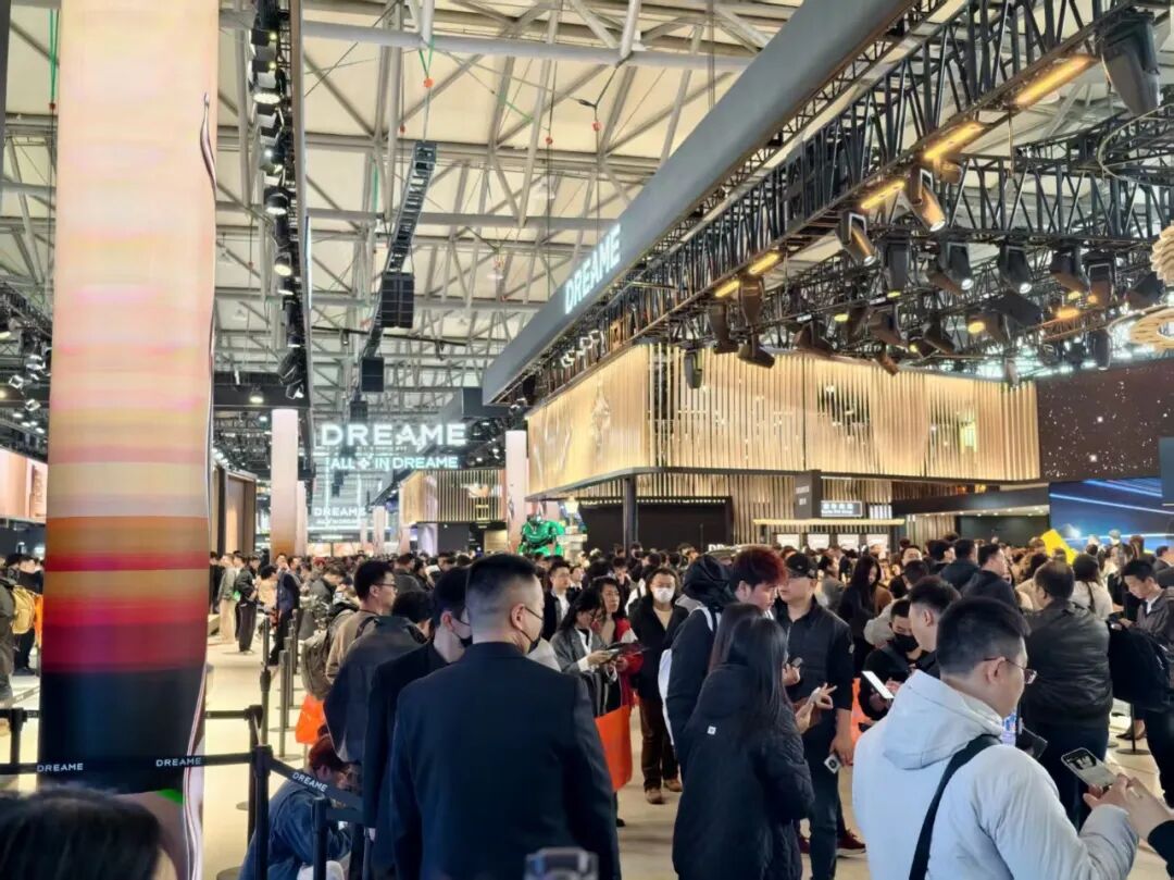 图片[23]-暴走两万步逛遍中国版CES！AI养龙虾、人形机器人火爆，追觅手机上手-AI Express News