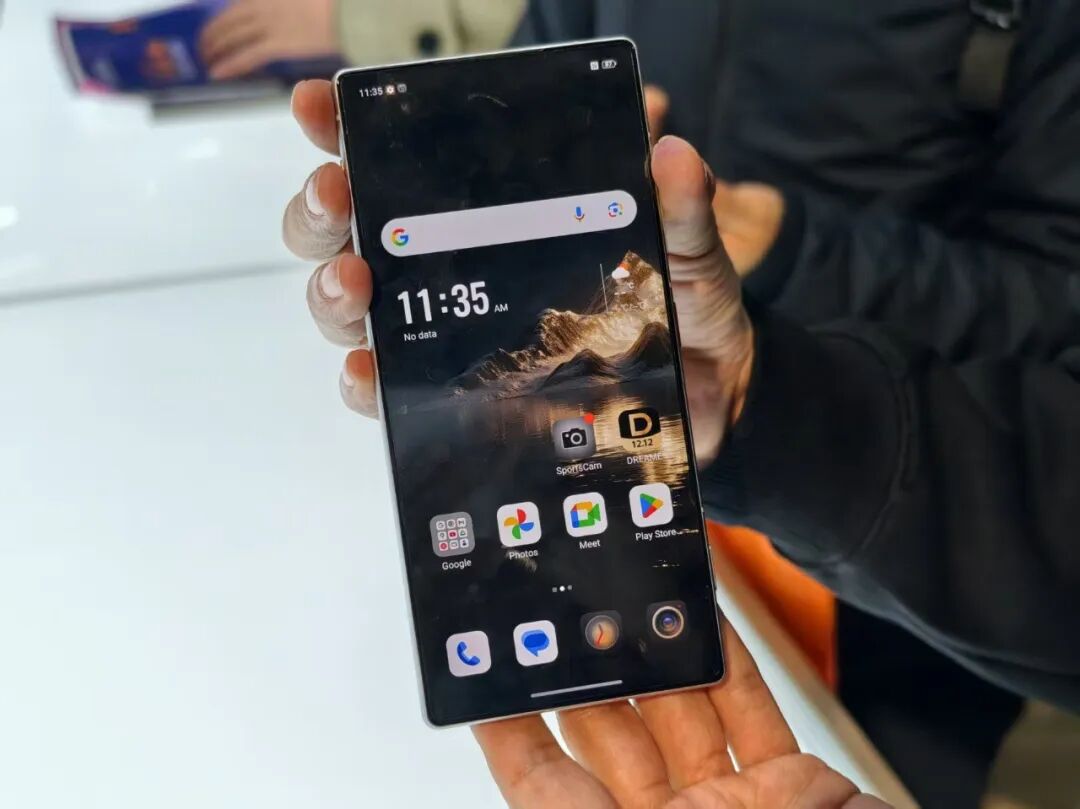 图片[25]-暴走两万步逛遍中国版CES！AI养龙虾、人形机器人火爆，追觅手机上手-AI Express News