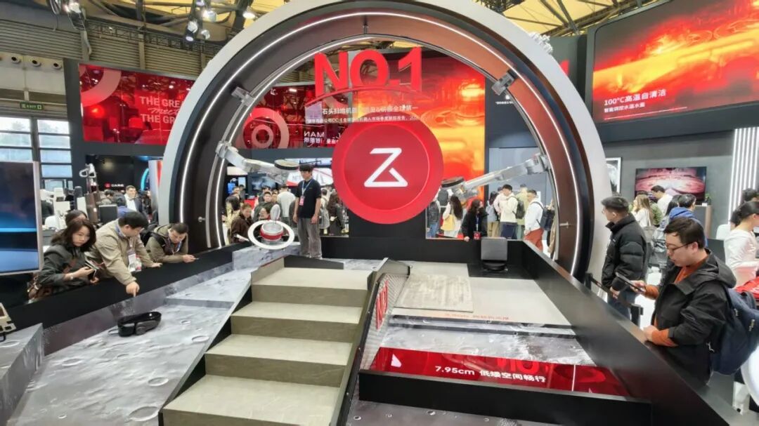 图片[35]-暴走两万步逛遍中国版CES！AI养龙虾、人形机器人火爆，追觅手机上手-AI Express News